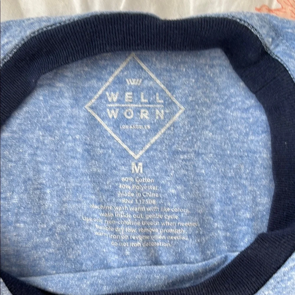 Blue Pride Cat with Sunglasses Tee in M - Picture 2 of 3